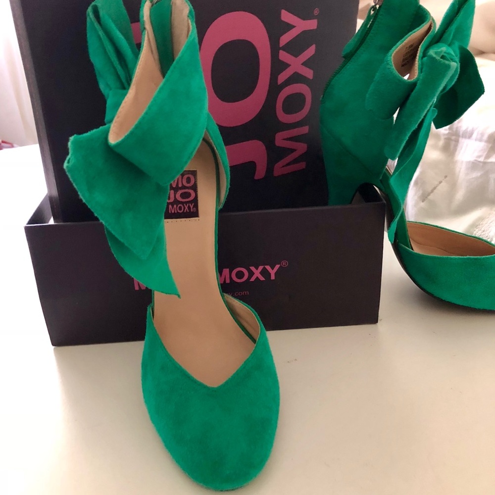 Mojo Moxy suede leather heels with side bow